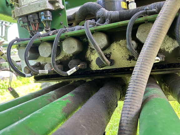 2016 John Deere 1890 Air Seeder