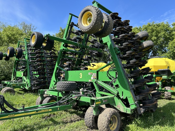 2009 John Deere 1890 Air Seeder