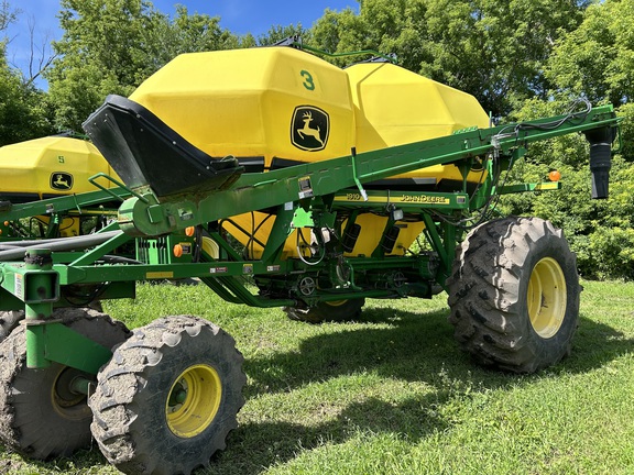 2009 John Deere 1890 Air Seeder