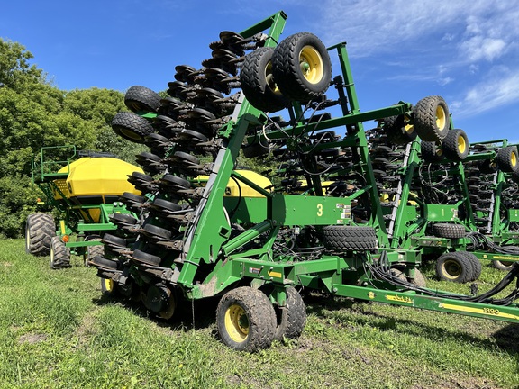 2009 John Deere 1890 Air Seeder