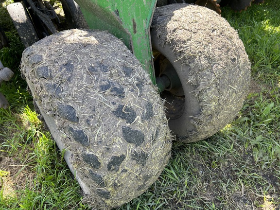 2009 John Deere 1890 Air Seeder