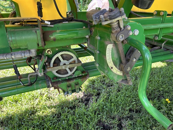 2009 John Deere 1890 Air Seeder