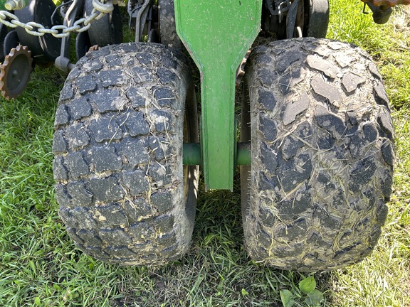 2009 John Deere 1890 Air Seeder