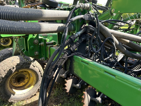 2009 John Deere 1890 Air Seeder