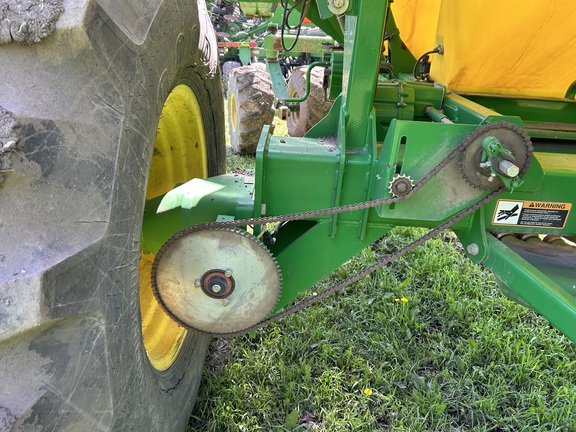 2009 John Deere 1890 Air Seeder