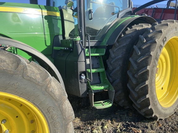 2014 John Deere 8270R Tractor