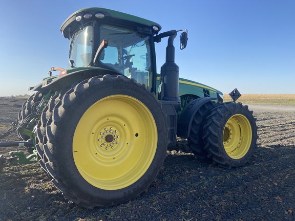 2014 John Deere 8270R Tractor