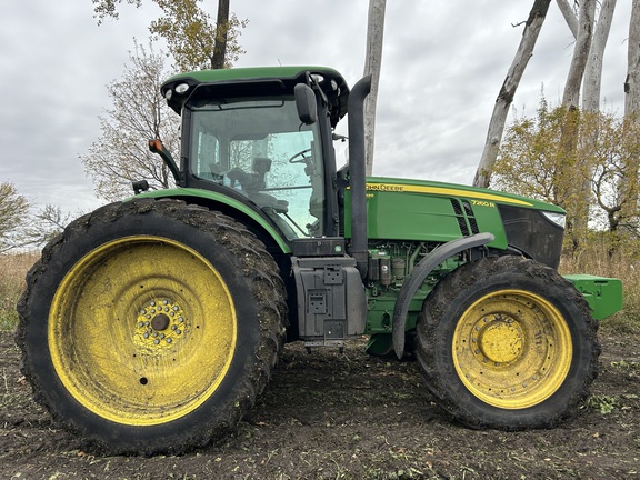 2013 John Deere 7260R Tractor