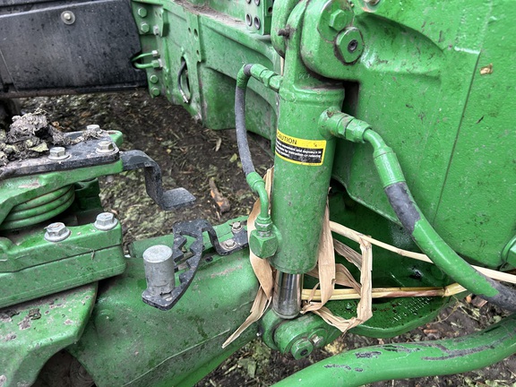 2013 John Deere 7260R Tractor