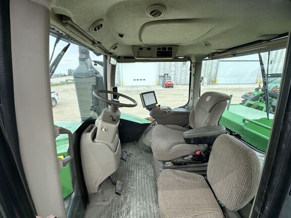 2016 John Deere 9570R Tractor 4WD
