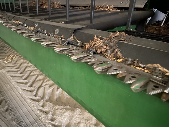 2022 John Deere RD35F Header Combine