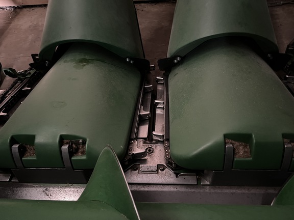 2014 John Deere 608C Header Corn Head