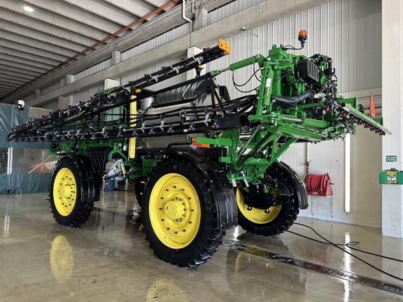 2018 John Deere R4045 Sprayer/High Clearance