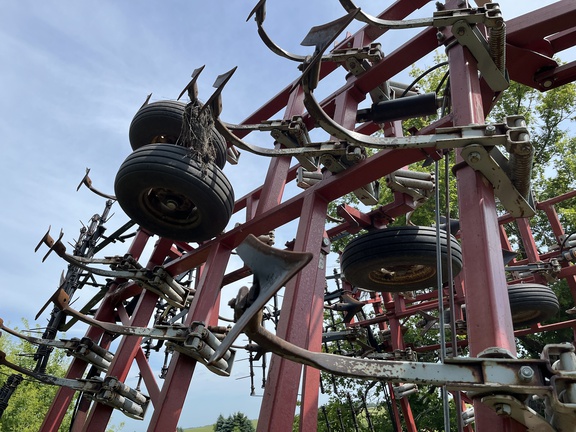 Wil-Rich quad 5 Field Cultivator