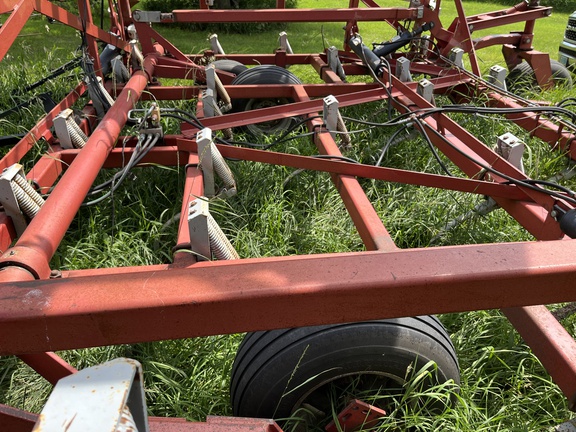 Wil-Rich quad 5 Field Cultivator