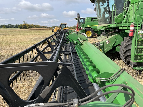 2013 John Deere 640FD Header Combine