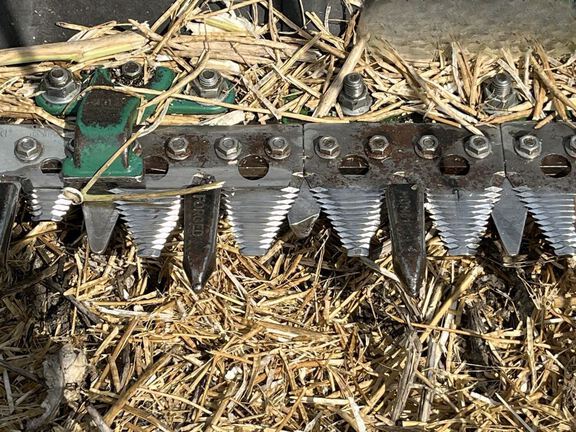 2013 John Deere 640FD Header Combine