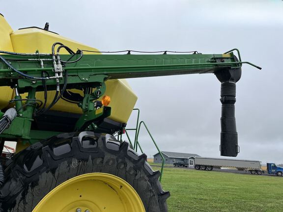 2021 John Deere 1890 Air Seeder
