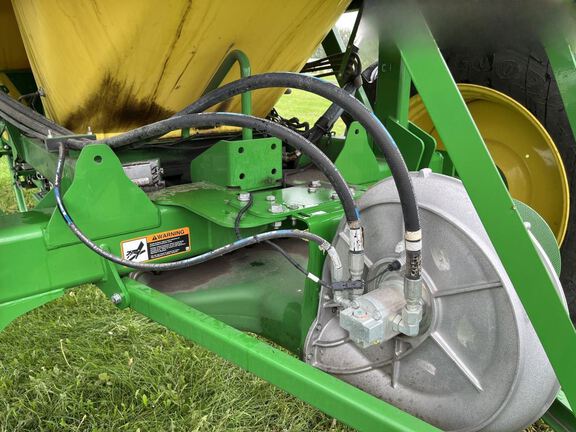 2021 John Deere 1890 Air Seeder