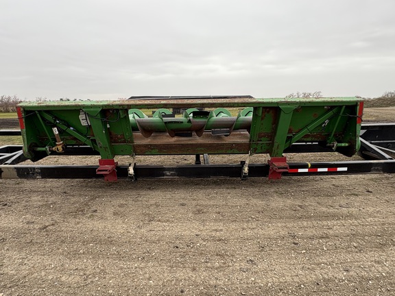 John Deere 822 Header Corn Head