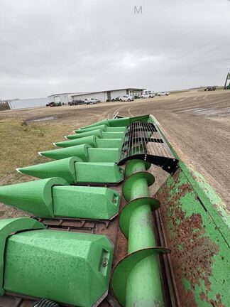 John Deere 822 Header Corn Head