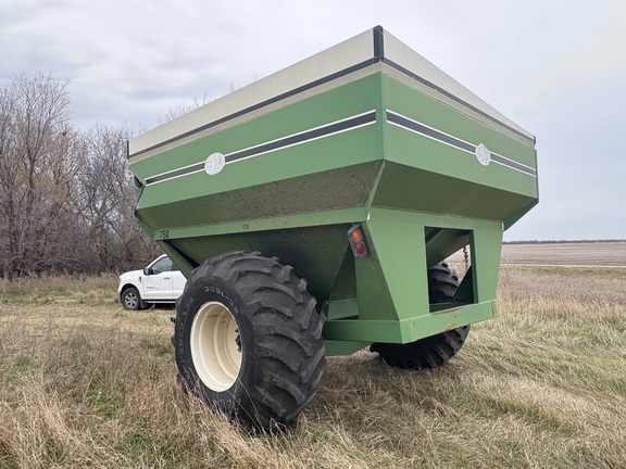 1994 J&M 750 - 14 Grain Cart