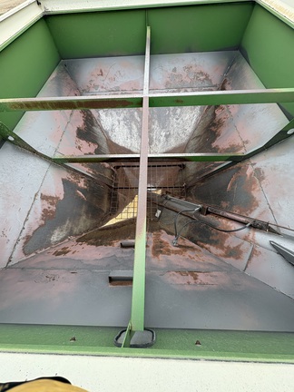 1994 J&M 750 - 14 Grain Cart