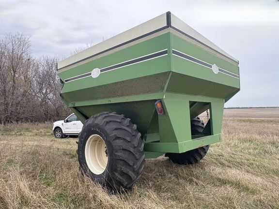1994 Misc 750-14 Grain Cart