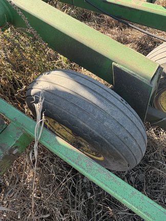 1994 John Deere 980 Field Cultivator