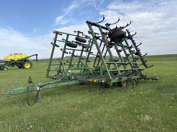 1994 John Deere 980 Field Cultivator