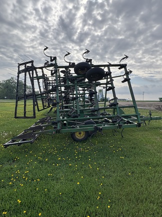 1994 John Deere 980 Field Cultivator