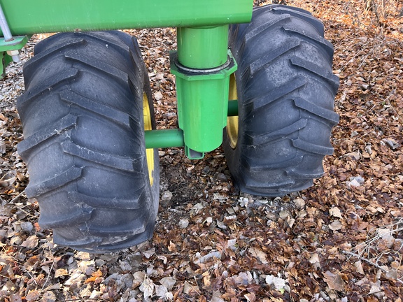 2010 John Deere 1890 Air Seeder