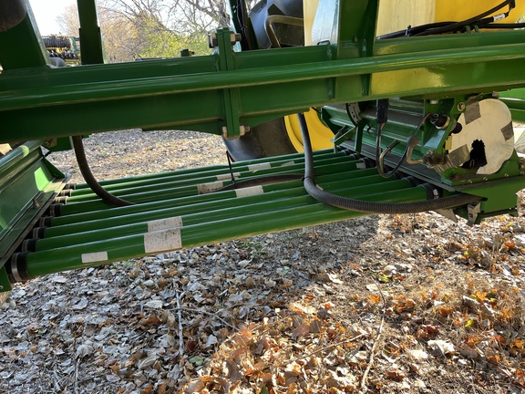 2010 John Deere 1890 Air Seeder