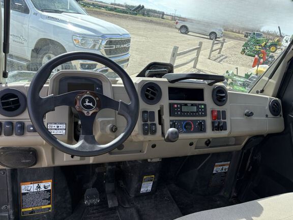 2024 John Deere XUV835R ATV