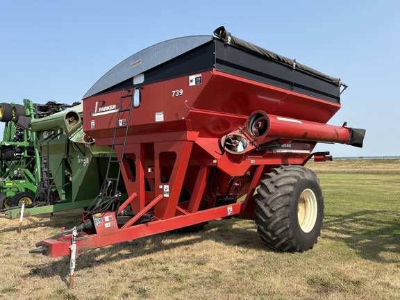 2005 Parker 739 Grain Cart