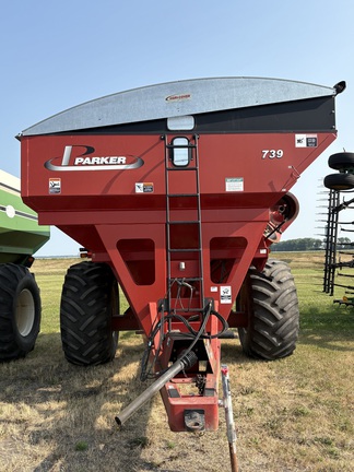 2005 Parker 739 Grain Cart