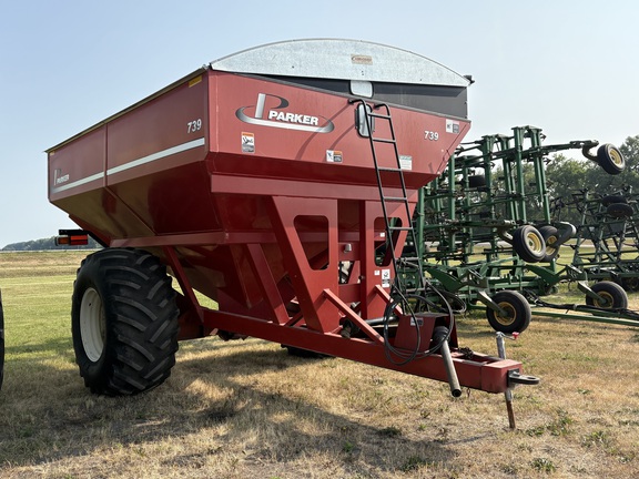 2005 Parker 739 Grain Cart
