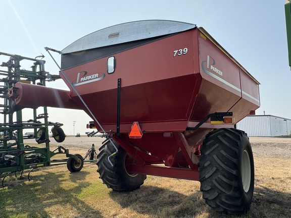 2005 Parker 739 Grain Cart