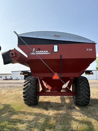 2005 Parker 739 Grain Cart