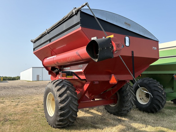 2005 Parker 739 Grain Cart