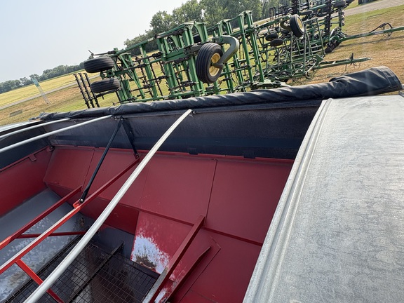 2005 Parker 739 Grain Cart