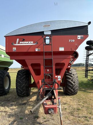 2005 Parker 739 Grain Cart