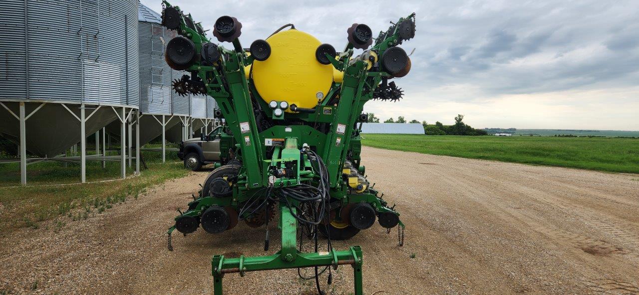 2006 John Deere 1790 Planter