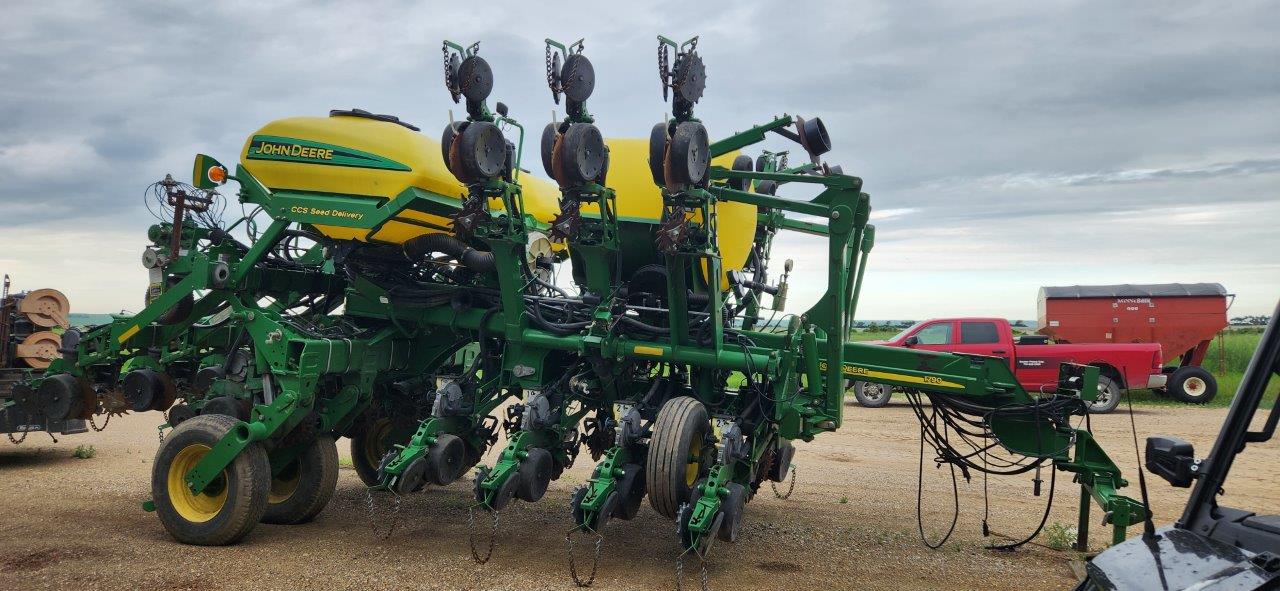 2006 John Deere 1790 Planter