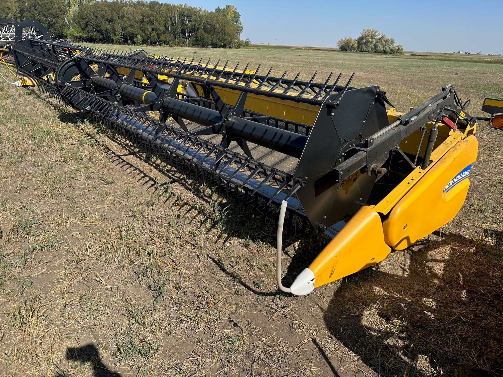 2015 New Holland 880CF Header Draper