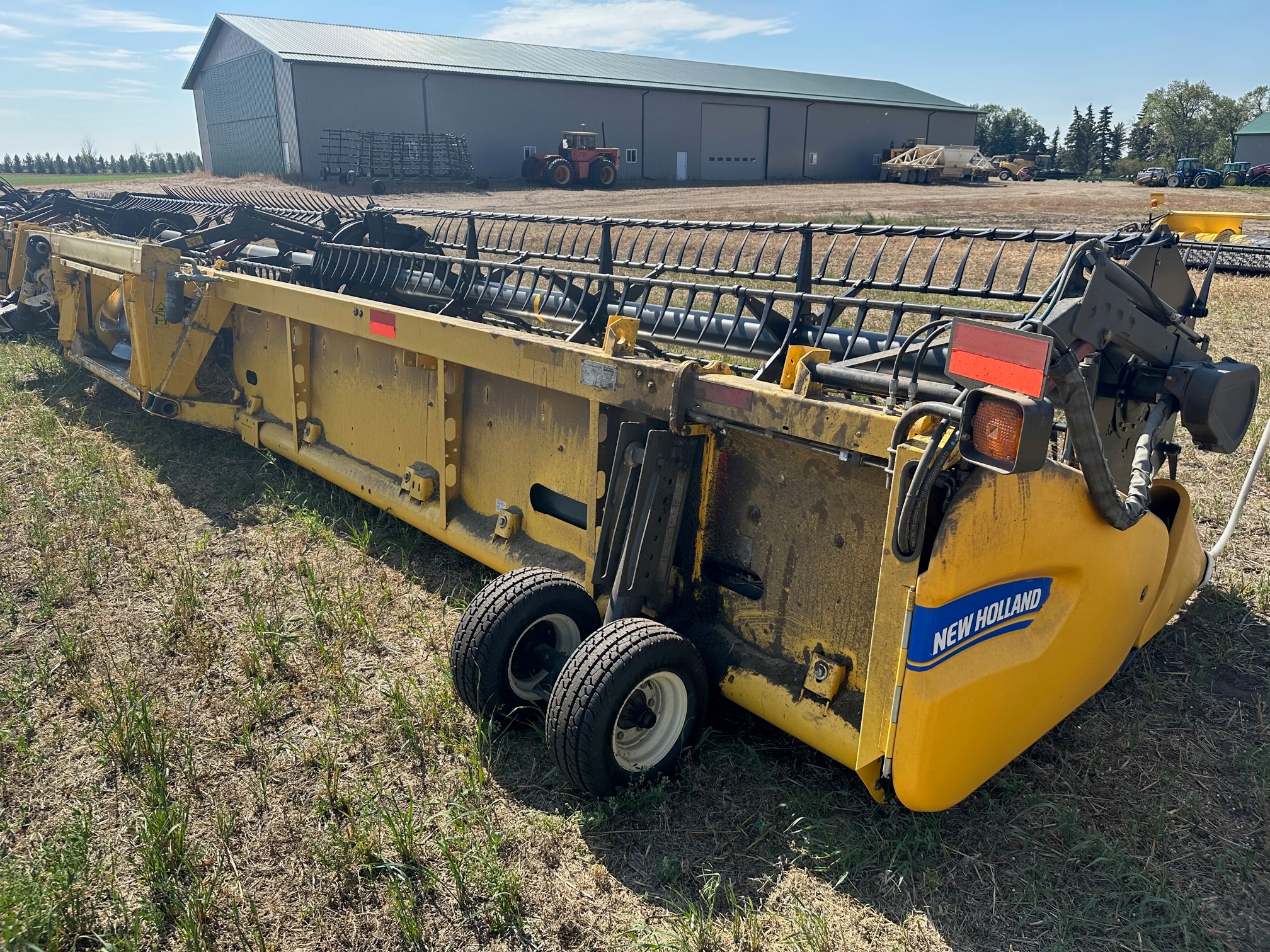 2015 New Holland 880CF Header Draper