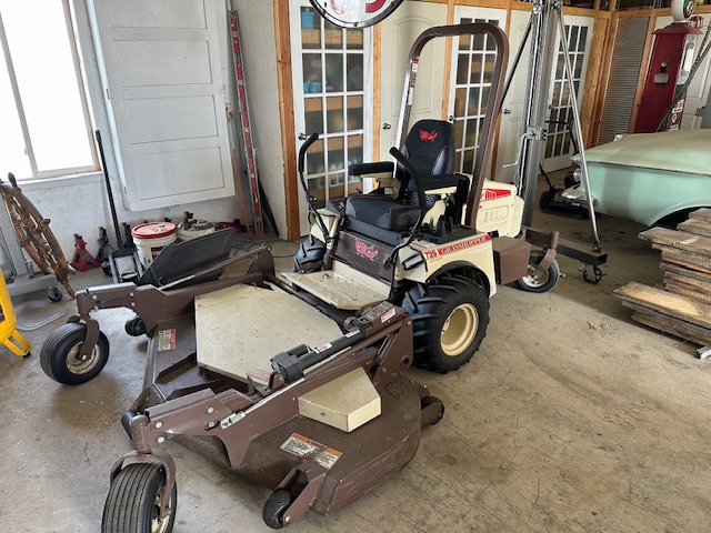 2013 Grasshopper 729T6 Mower/Zero Turn