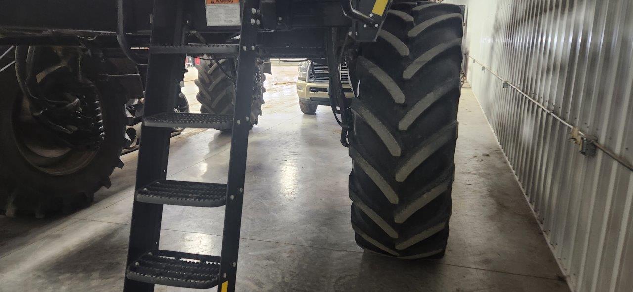 2014 Case IH Patriot 4430 Sprayer/High Clearance