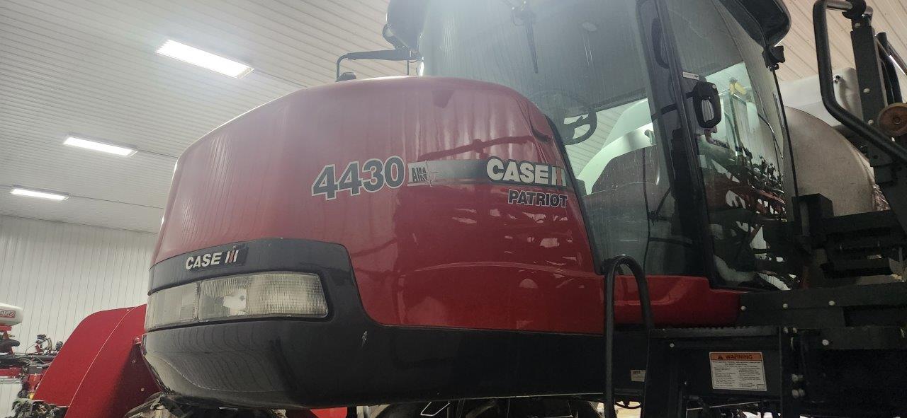 2014 Case IH Patriot 4430 Sprayer/High Clearance