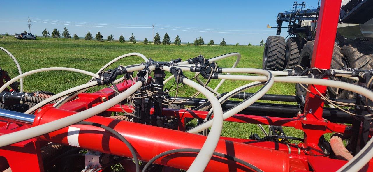 2023 Bourgault 3335 QDA PLX and 9950 tank Air Drill